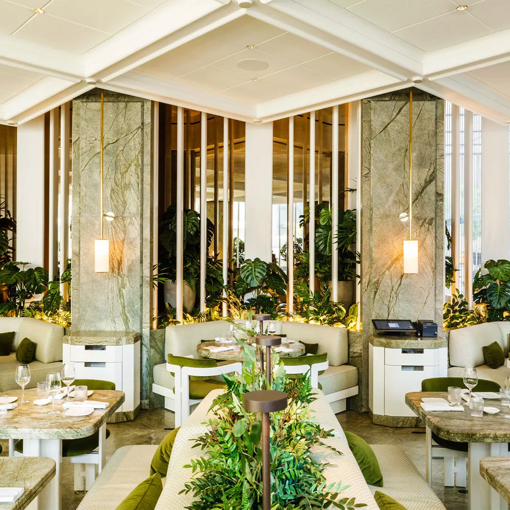 HUALIN Luxurious sintered stone dining tables, solid wood dining tables, dining chairs and comfortable booths. Customizable materials, colors and sizes