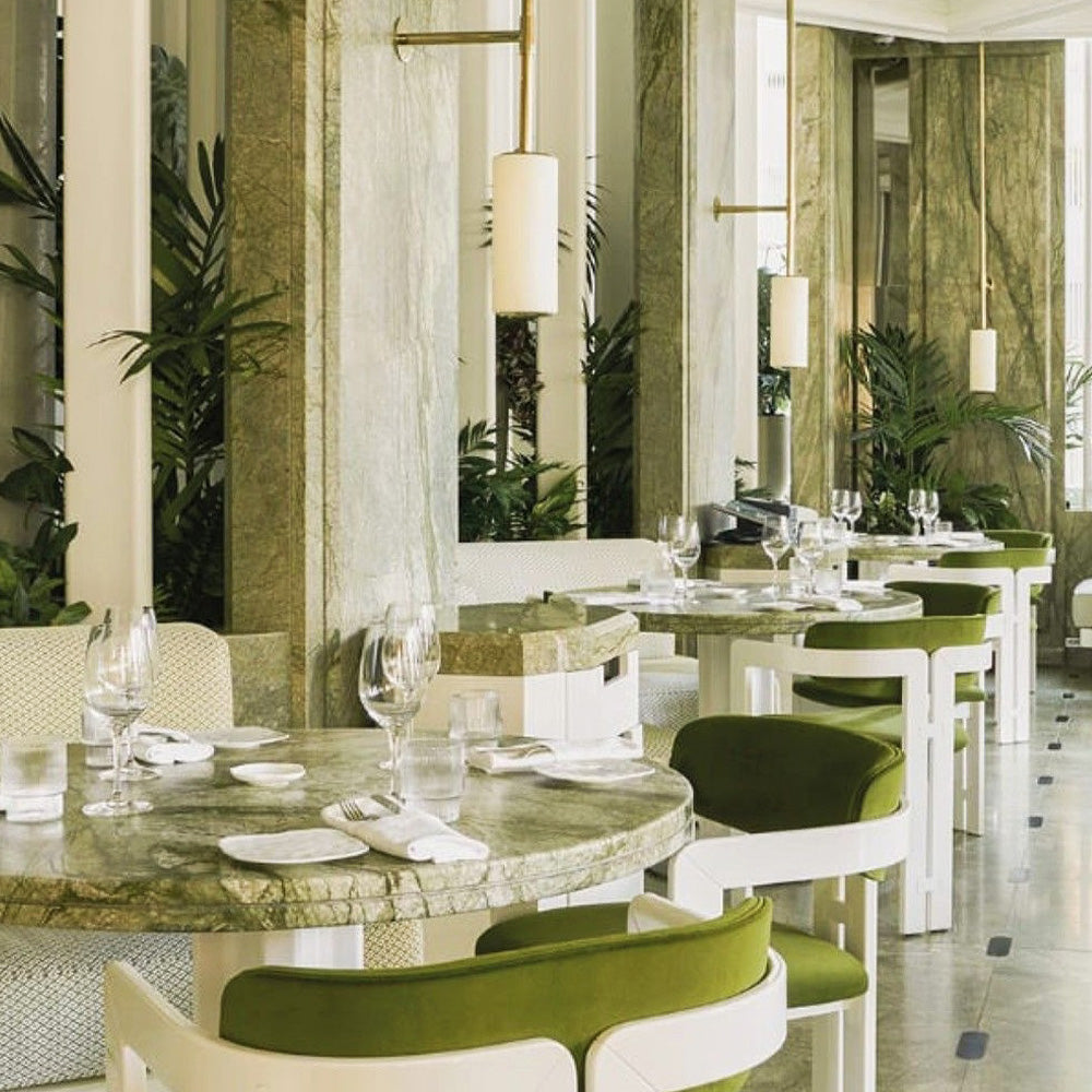 HUALIN Luxurious sintered stone dining tables, solid wood dining tables, dining chairs and comfortable booths. Customizable materials, colors and sizes