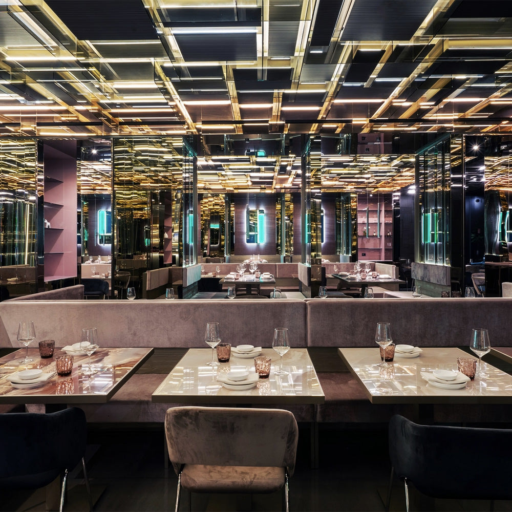 HUALIN Luxurious sintered stone dining tables, solid wood dining tables, dining chairs and comfortable booths. Customizable materials, colors and sizes