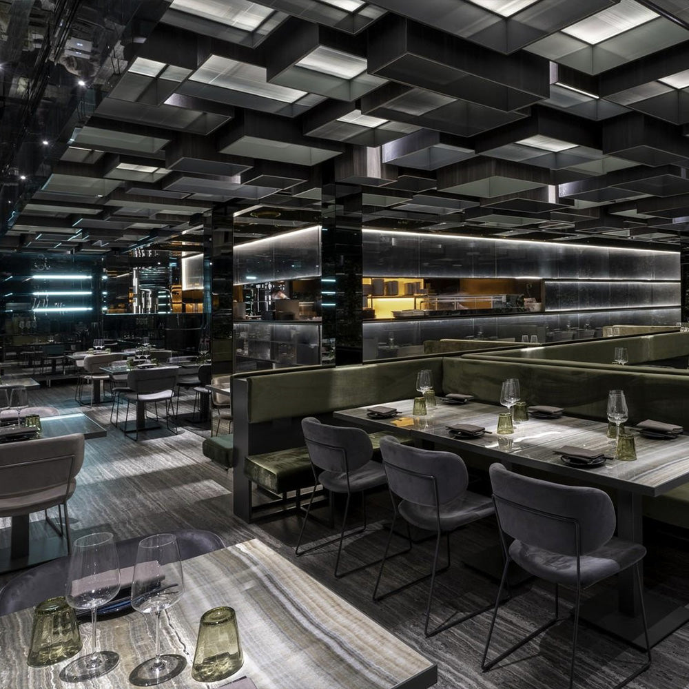 HUALIN Luxurious sintered stone dining tables, solid wood dining tables, dining chairs and comfortable booths. Customizable materials, colors and sizes