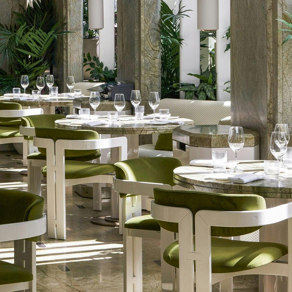 HUALIN Luxurious sintered stone dining tables, solid wood dining tables, dining chairs and comfortable booths. Customizable materials, colors and sizes