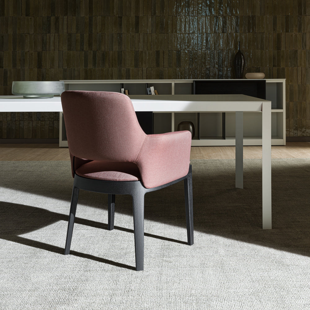 HUALIN High quality and comfortable chairs for hotels, theme restaurants and cafes, customizable colors, materials and sizes