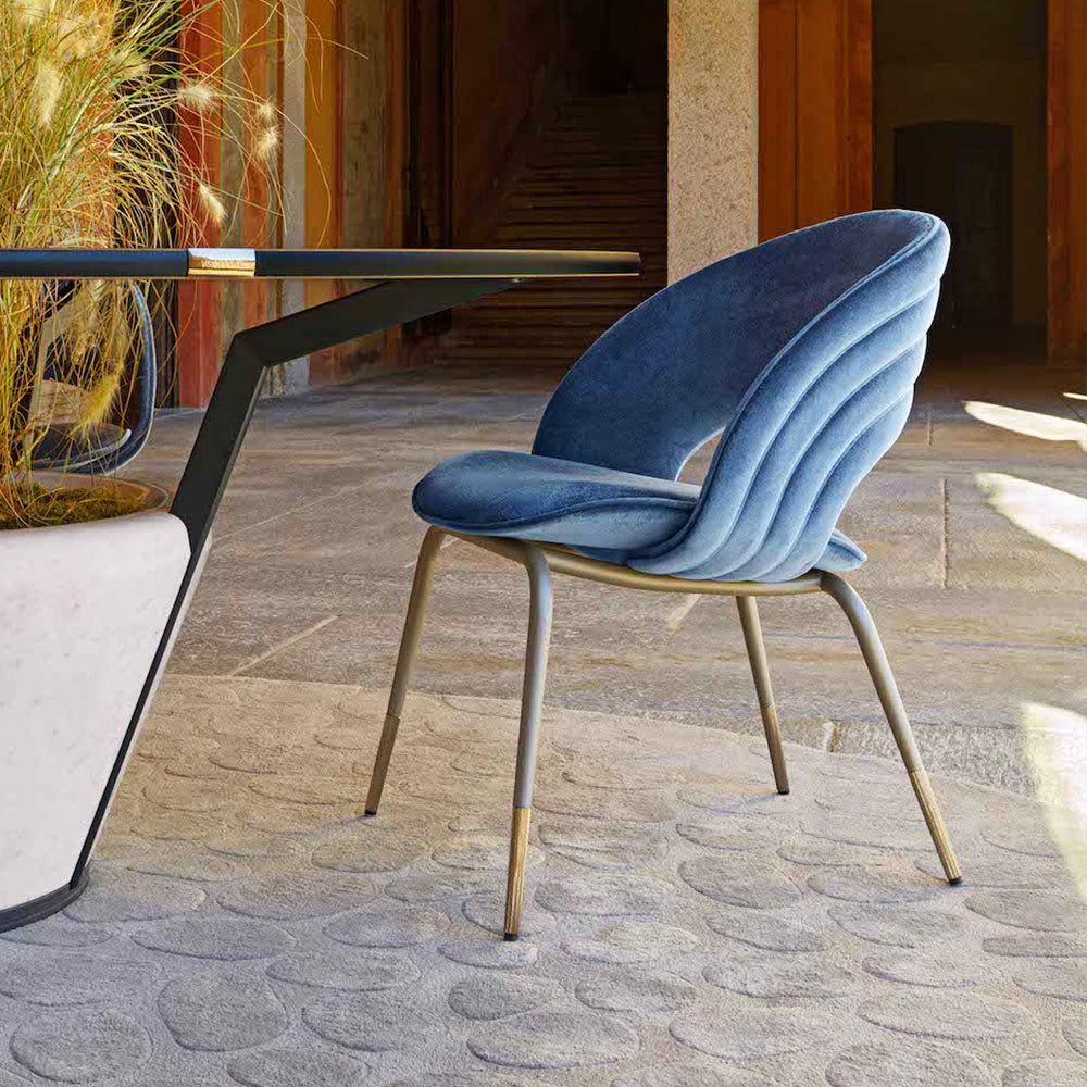 HUALIN High quality and comfortable chairs for hotels, theme restaurants and cafes, customizable colors, materials and sizes