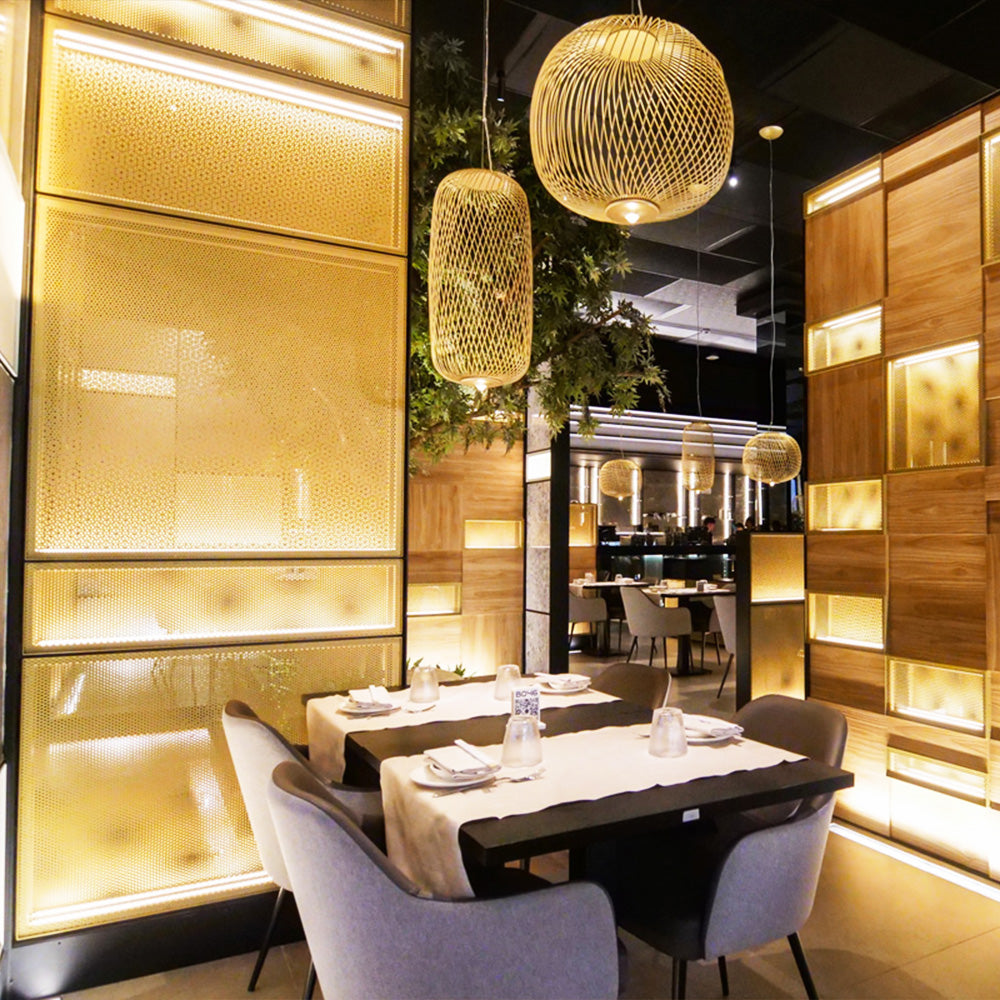 HUALIN Luxurious sintered stone dining tables, solid wood dining tables, dining chairs and comfortable booths. Customizable materials, colors and sizes