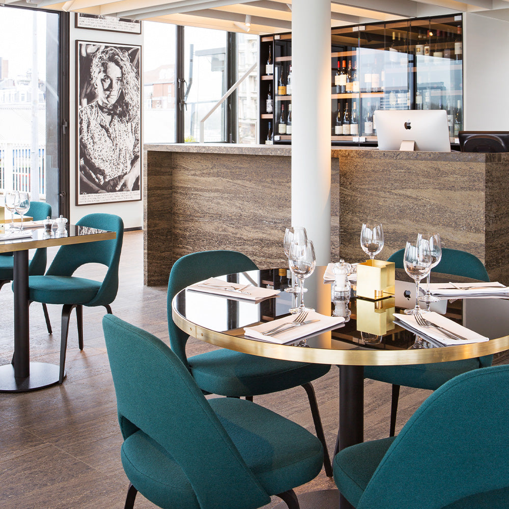 HUALIN Luxurious sintered stone dining tables, solid wood dining tables, dining chairs and comfortable booths. Customizable materials, colors and sizes