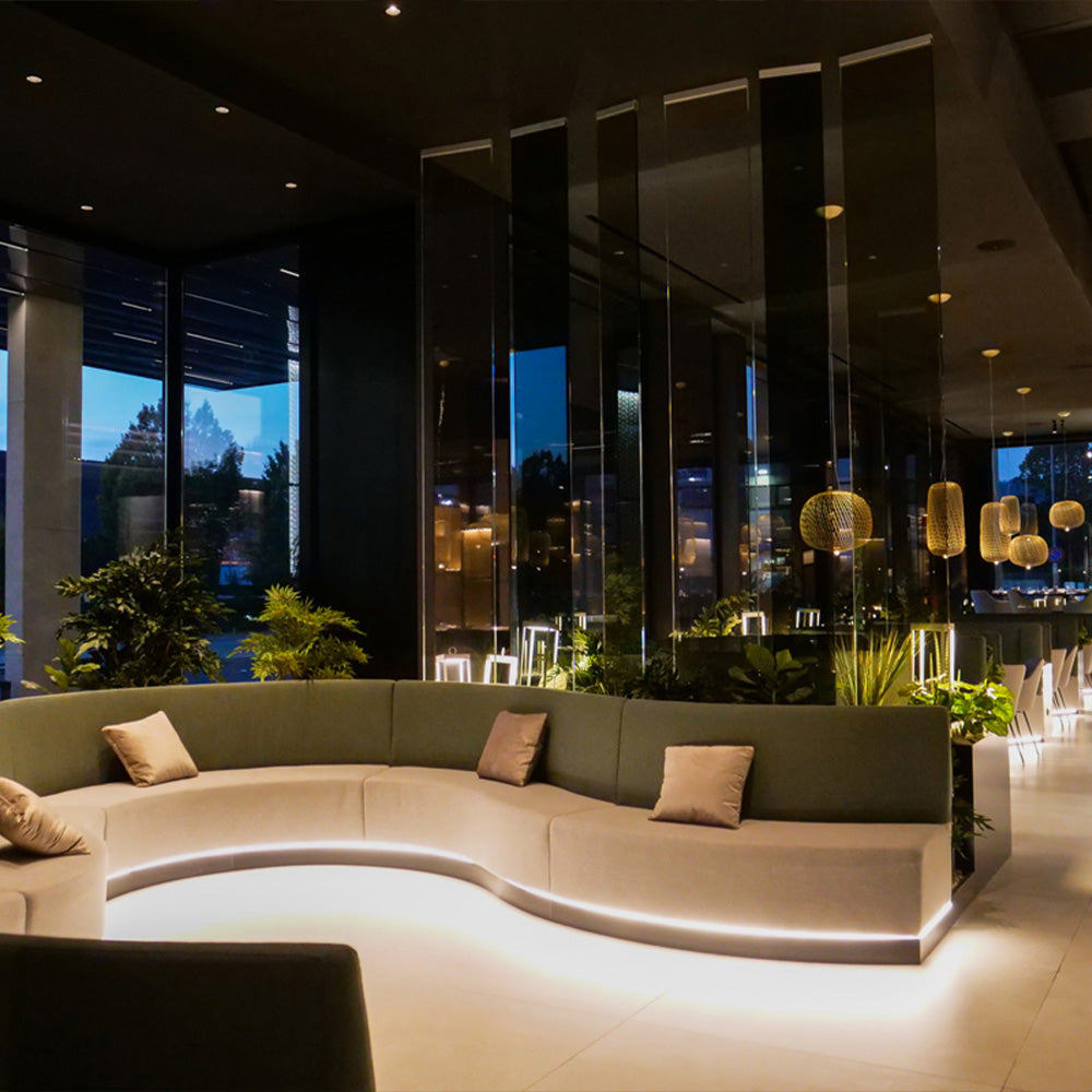 HUALIN Luxurious sintered stone dining tables, solid wood dining tables, dining chairs and comfortable booths. Customizable materials, colors and sizes