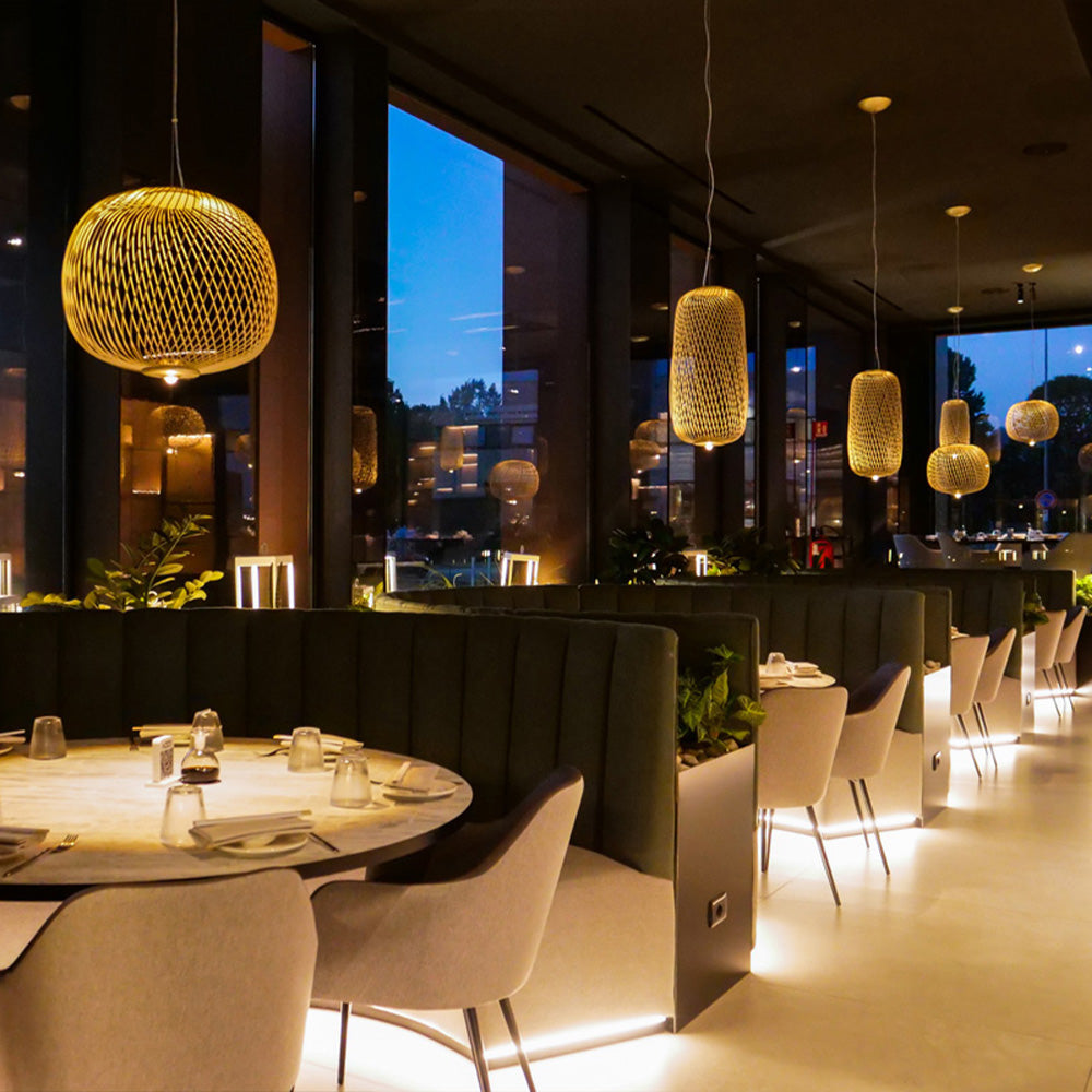 HUALIN Luxurious sintered stone dining tables, solid wood dining tables, dining chairs and comfortable booths. Customizable materials, colors and sizes