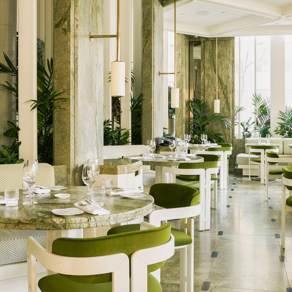 HUALIN Luxurious sintered stone dining tables, solid wood dining tables, dining chairs and comfortable booths. Customizable materials, colors and sizes