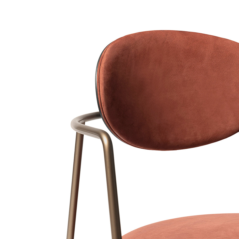 HUALIN High quality and comfortable chairs for hotels, theme restaurants and cafes, customizable colors, materials and sizes