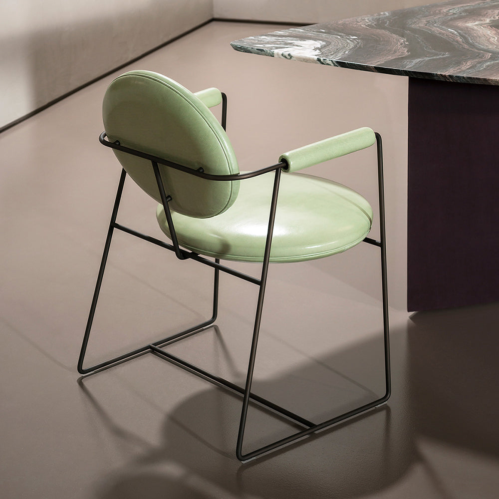 HUALIN High quality and comfortable chairs for hotels, theme restaurants and cafes, customizable colors, materials and sizes