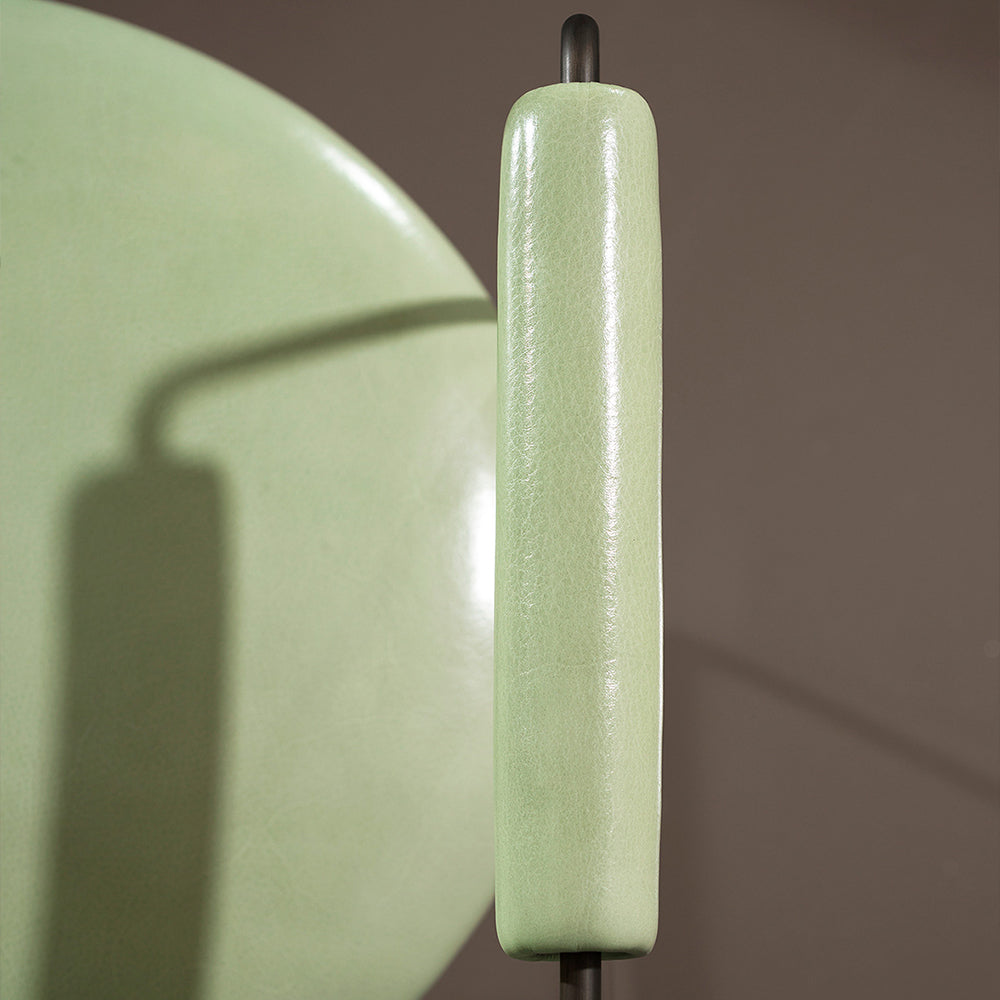 HUALIN High quality and comfortable chairs for hotels, theme restaurants and cafes, customizable colors, materials and sizes