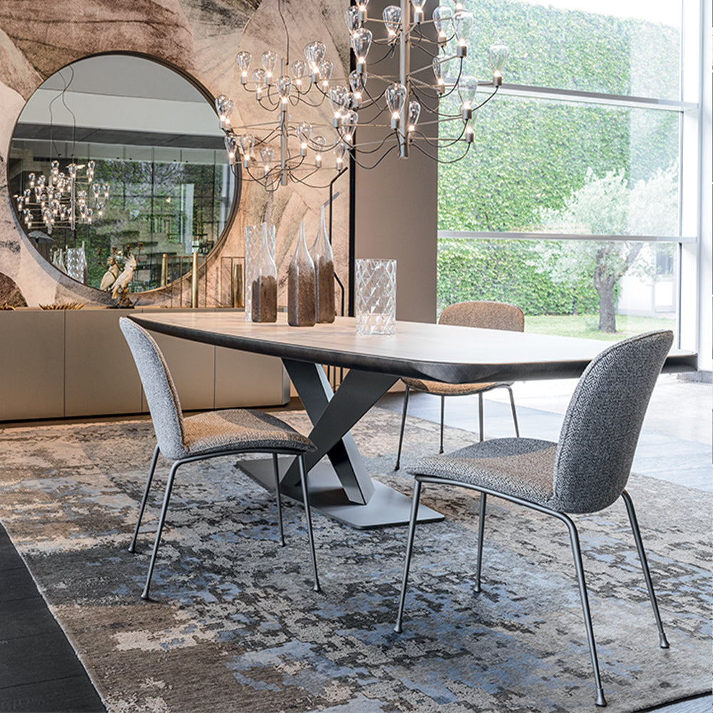 HUALIN High quality and comfortable chairs for hotels, theme restaurants and cafes, customizable colors, materials and sizes
