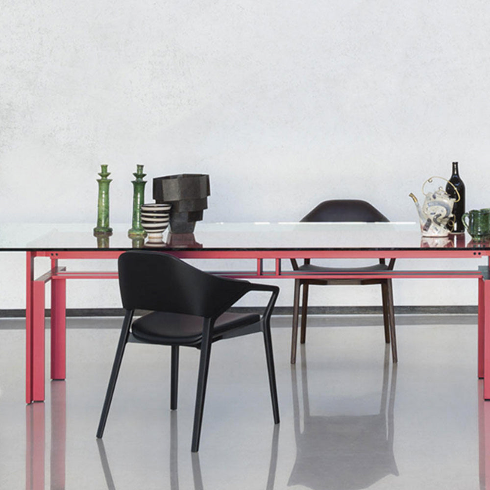 HUALIN High quality and comfortable chairs for hotels, theme restaurants and cafes, customizable colors, materials and sizes