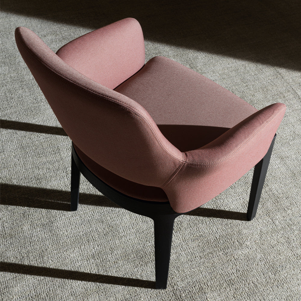 HUALIN High quality and comfortable chairs for hotels, theme restaurants and cafes, customizable colors, materials and sizes